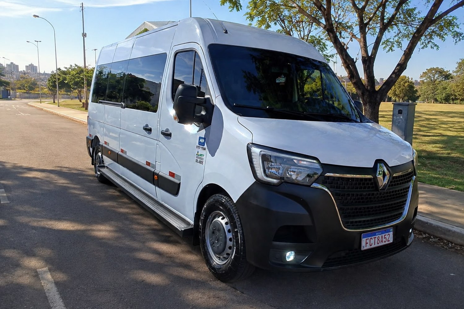 Carro executivo do transfer privativo para Caldas Novas e Rio Quente